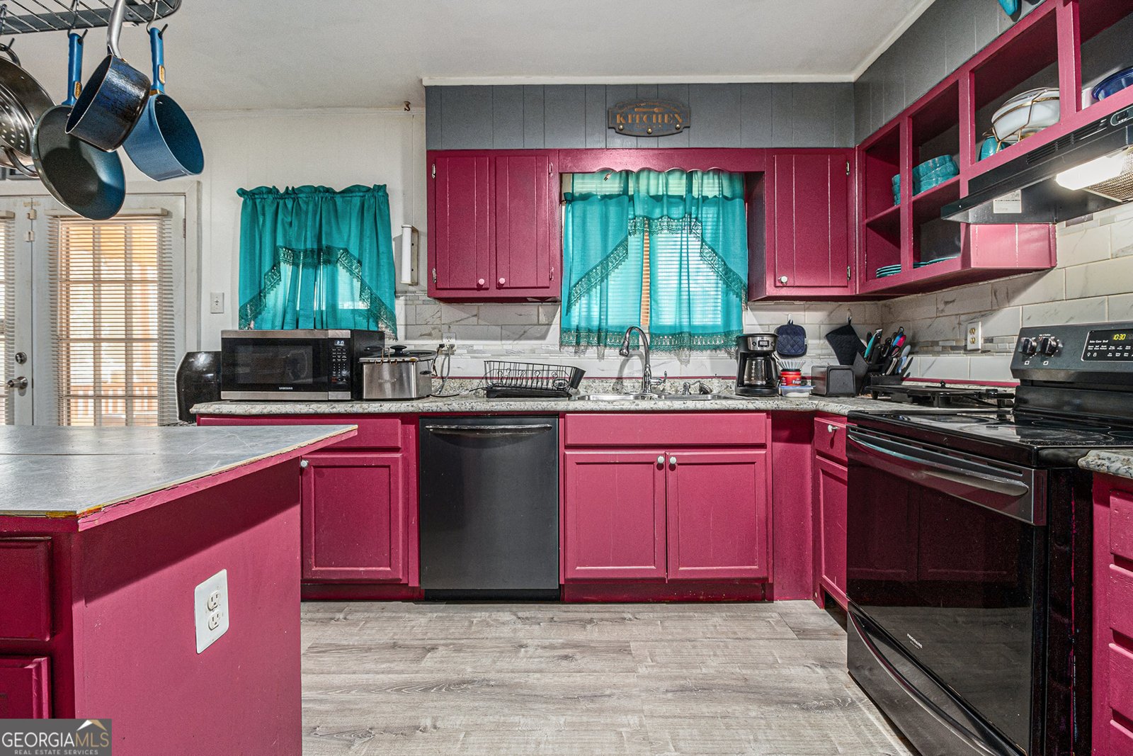 989 Queen Elizabeth Way Morrow - 8