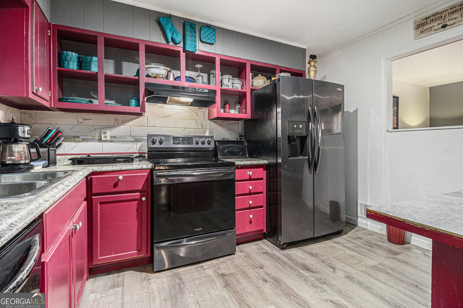 989 Queen Elizabeth Way Morrow - 9