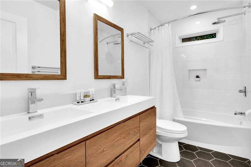 3882 The Ascent Brookhaven - 32