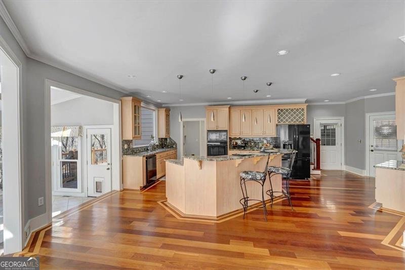 3460 MANSIONS Parkway Berkeley Lake - 11