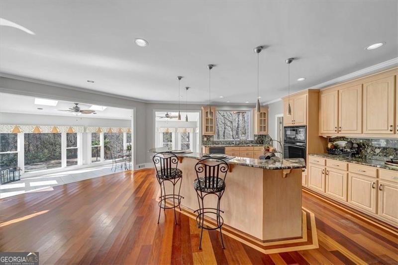 3460 MANSIONS Parkway Berkeley Lake - 12