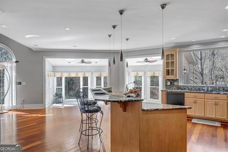 3460 MANSIONS Parkway Berkeley Lake - 13
