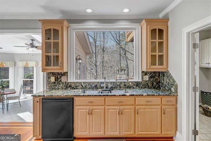 3460 MANSIONS Parkway Berkeley Lake - 15