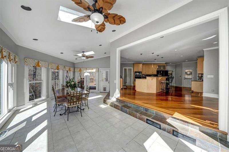 3460 MANSIONS Parkway Berkeley Lake - 21