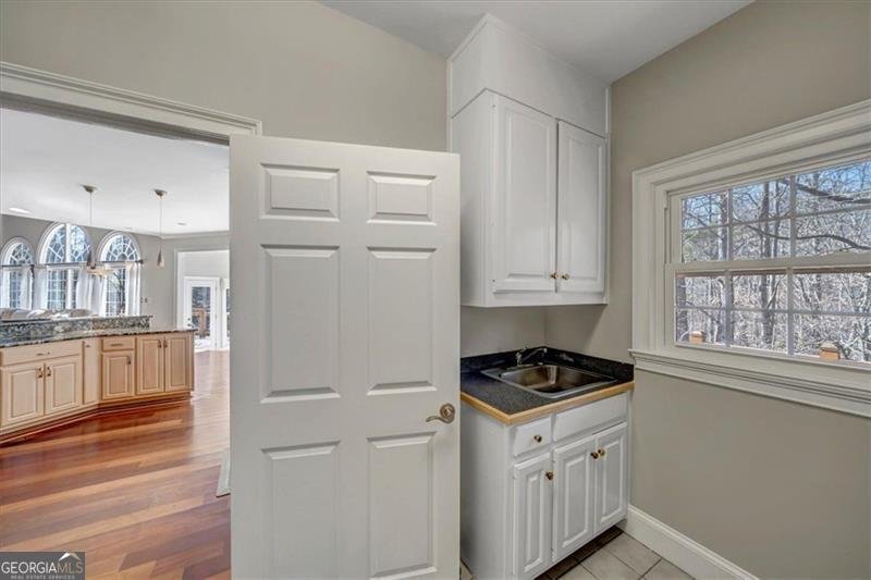 3460 MANSIONS Parkway Berkeley Lake - 28