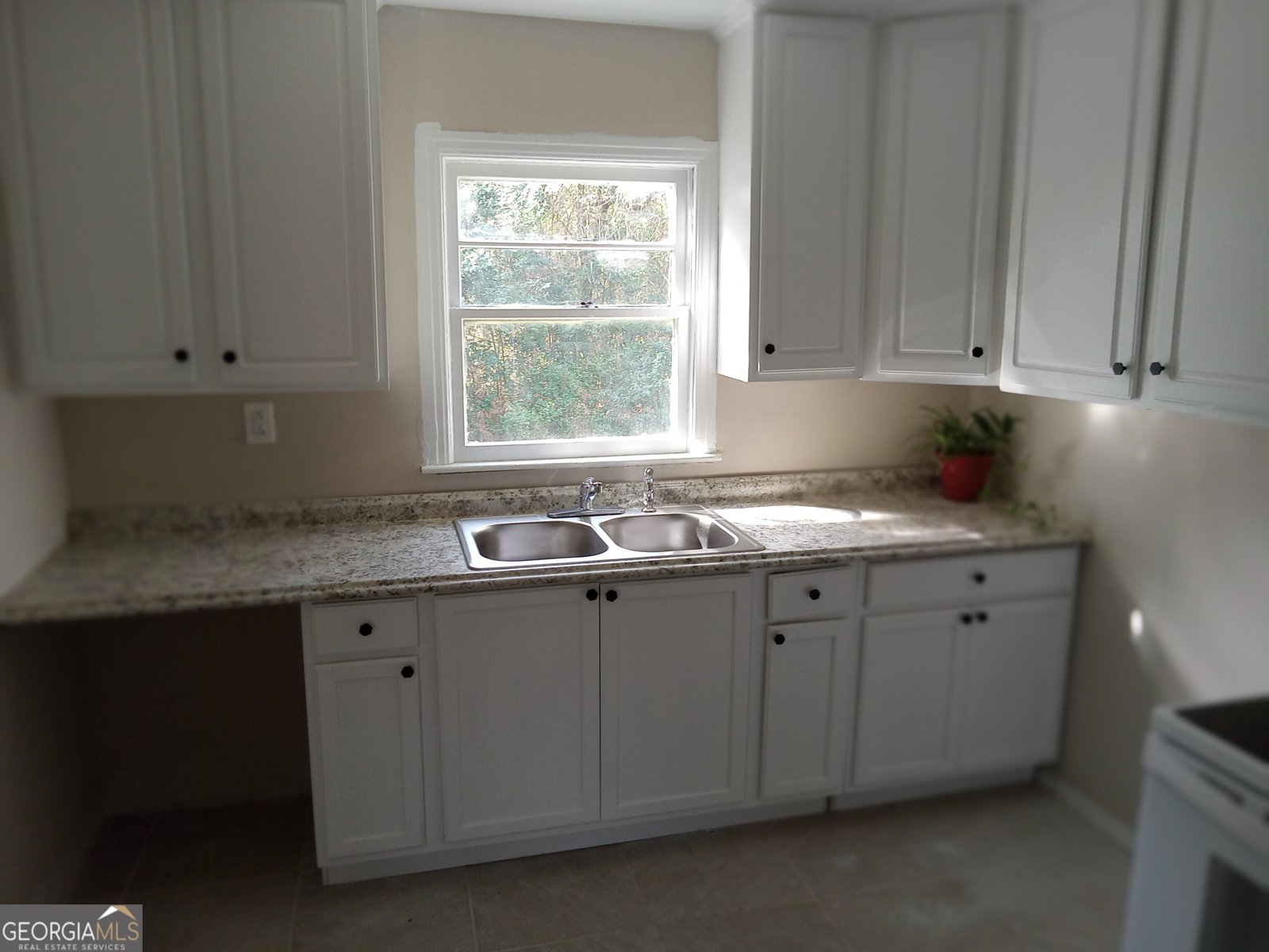 1570 Colonial Drive Macon - 9