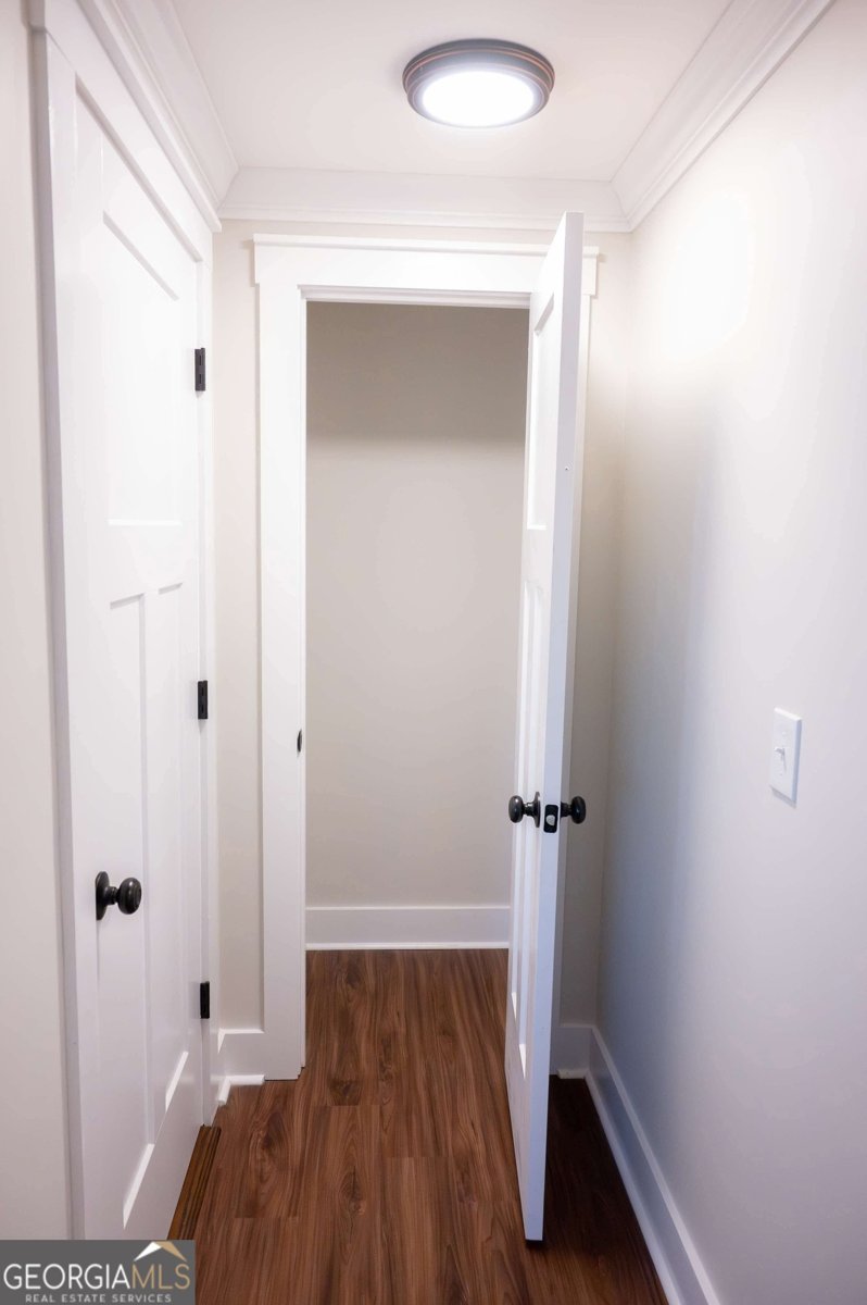 1533 W River Road Rhine - 30