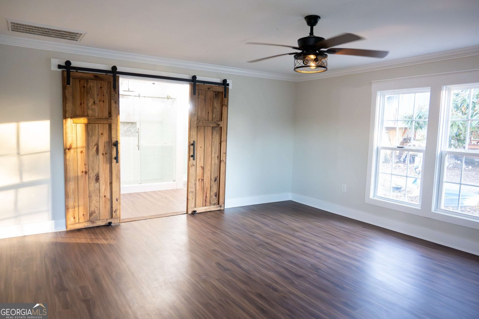 1533 W River Road Rhine - 32