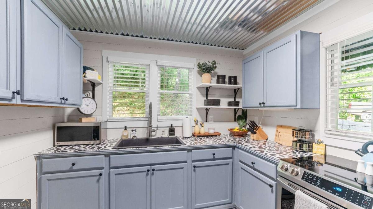 1147 Martin Drive Cleveland - 43