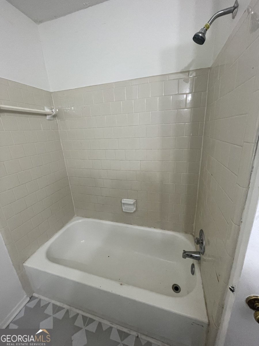 465 PRINCE OF WALES Stone Mountain - 11