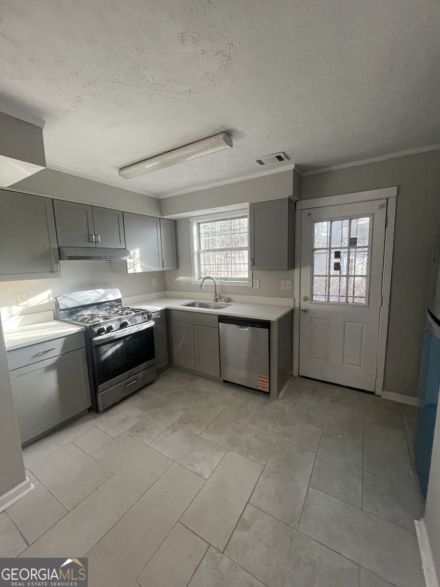 404 PRINCE OF WALES Stone Mountain - 5