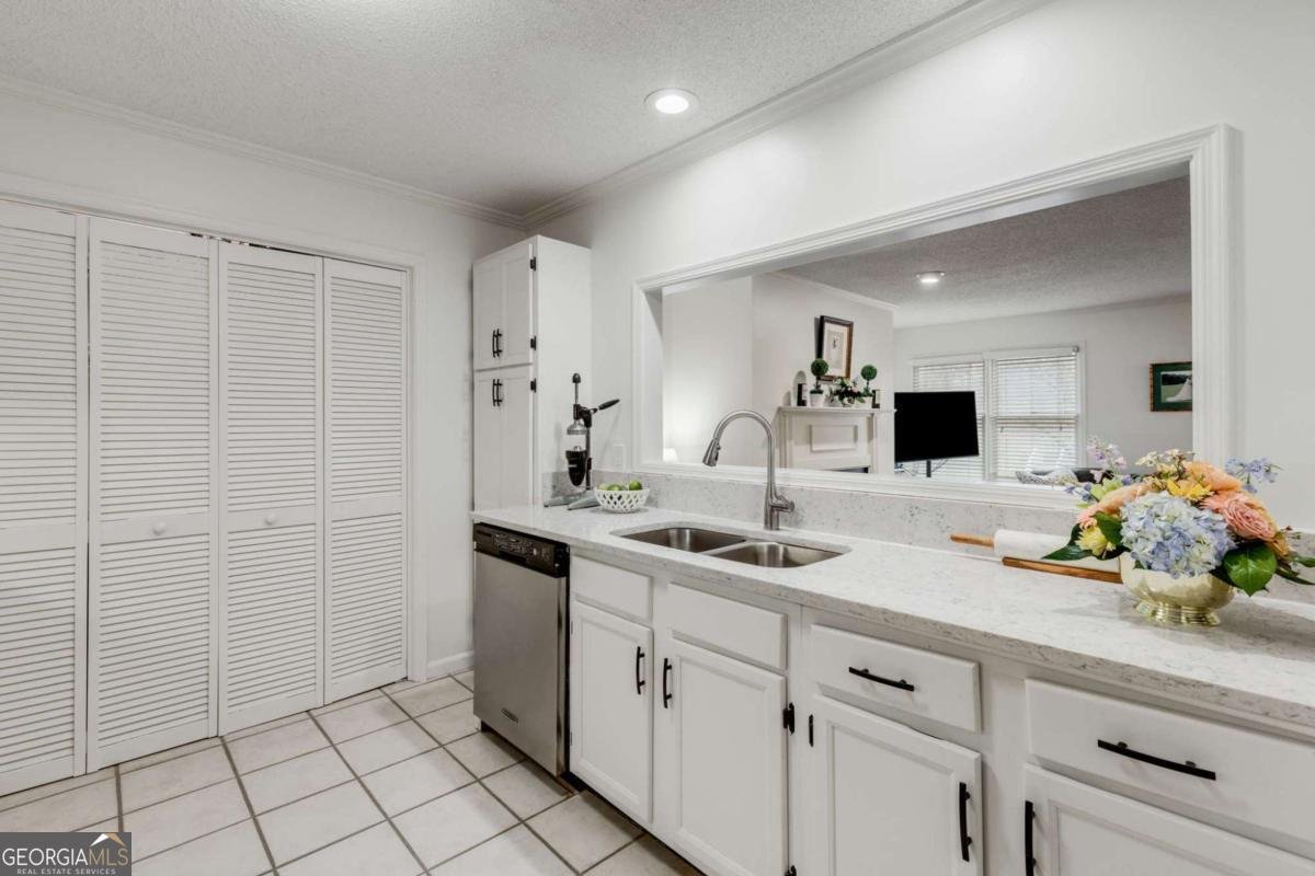 402 BAINBRIDGE Drive Atlanta - 14