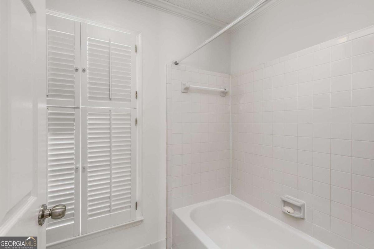 402 BAINBRIDGE Drive Atlanta - 22