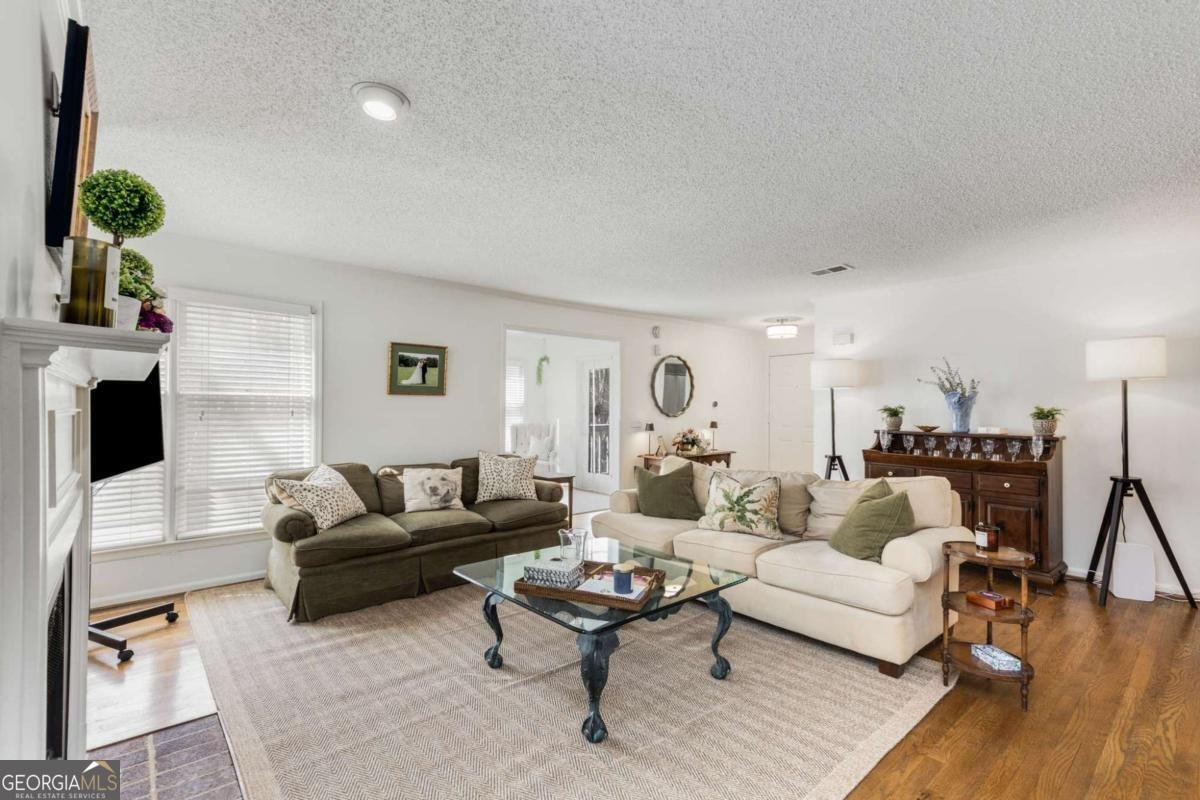 402 BAINBRIDGE Drive Atlanta - 6