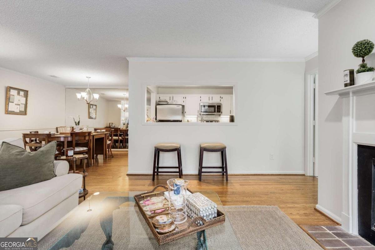 402 BAINBRIDGE Drive Atlanta - 8