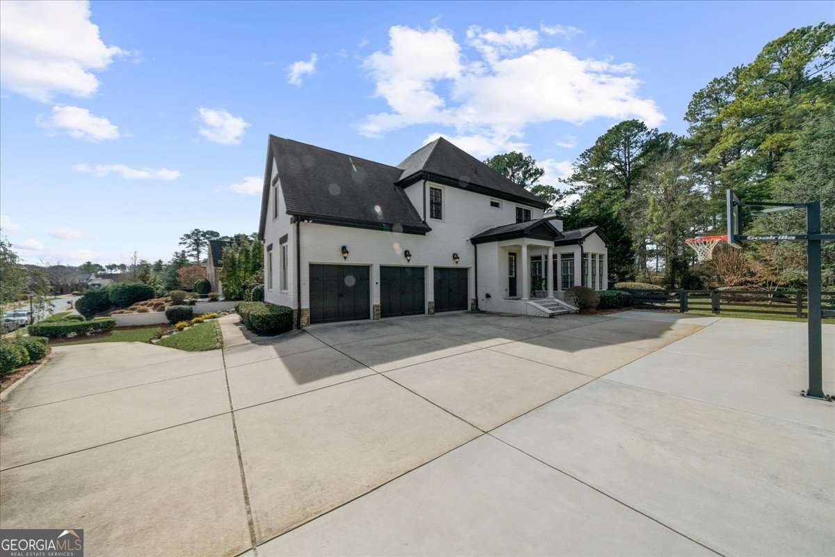 135 Newcastle Court Roswell - 64