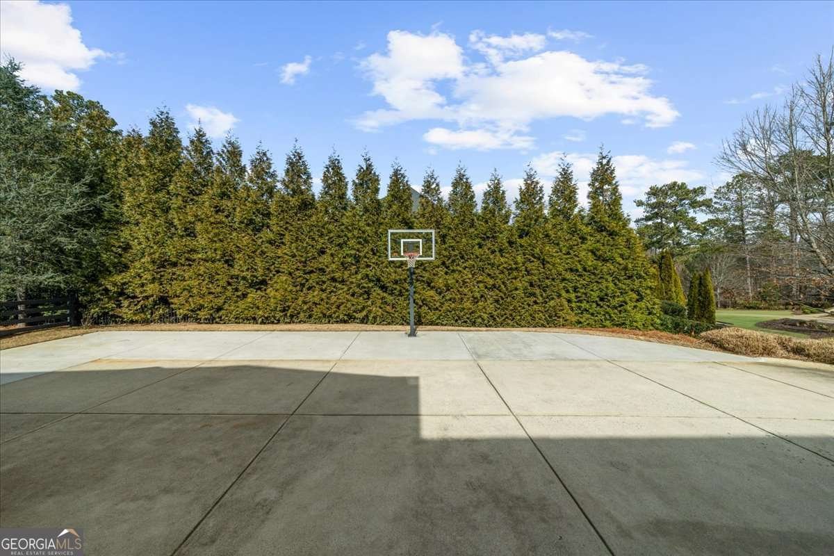 135 Newcastle Court Roswell - 65