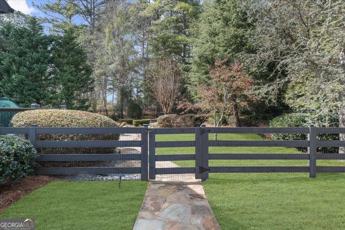 135 Newcastle Court Roswell - 66