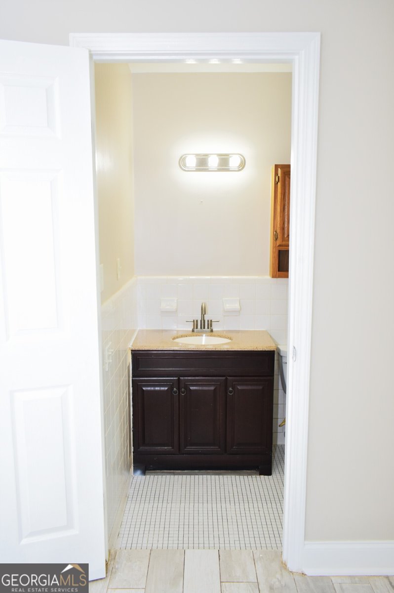 110 WILDWOOD Circle Gainesville - 25