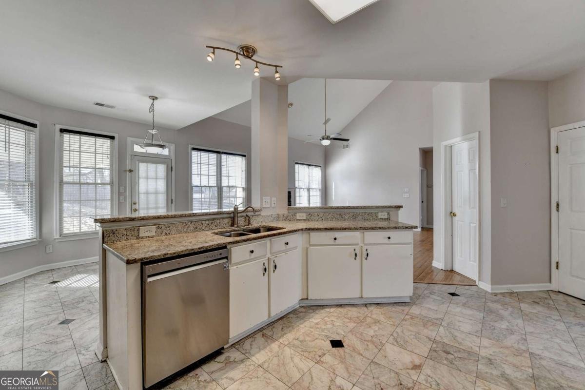 1541 Towne Park Court Lawrenceville - 32