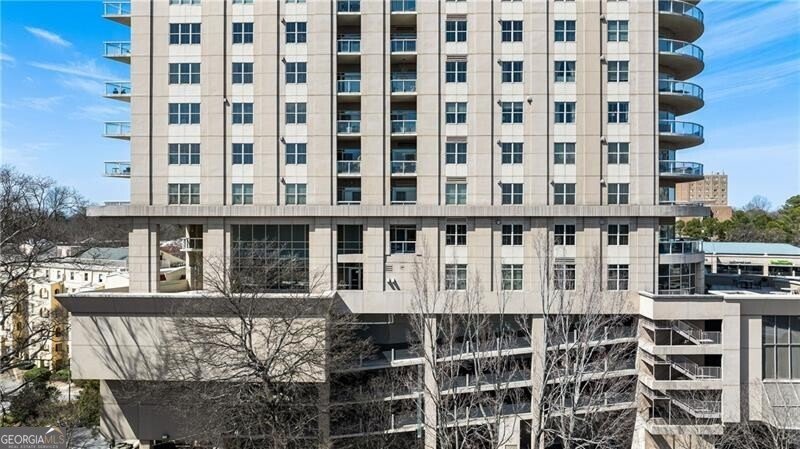 2881 Peachtree Road Atlanta - 27