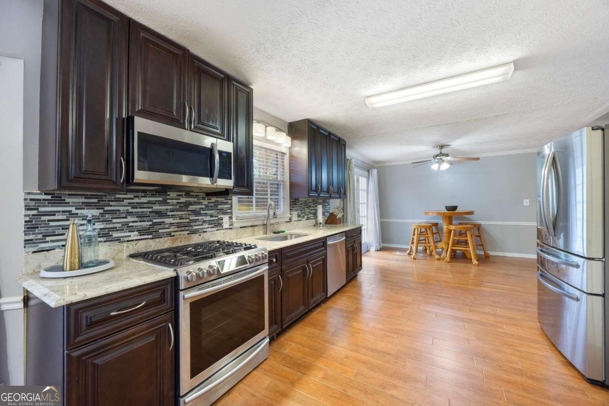 135 Cowan Trail Stockbridge - 12