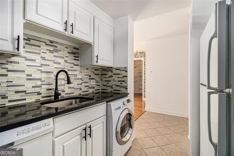 375 RALPH MCGILL Boulevard Atlanta - 13