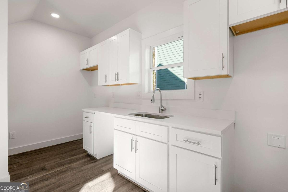 1088 Wedgewood Drive Atlanta - 22