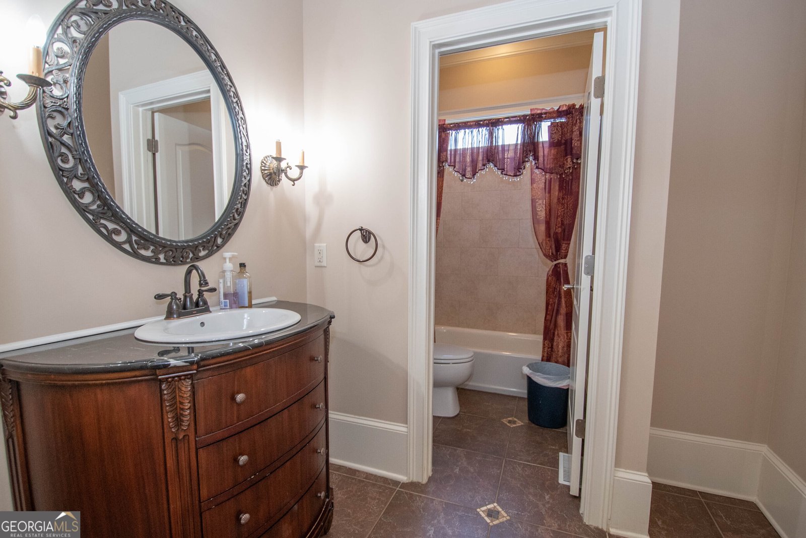 5053 Chapel Crossing Douglasville - 33