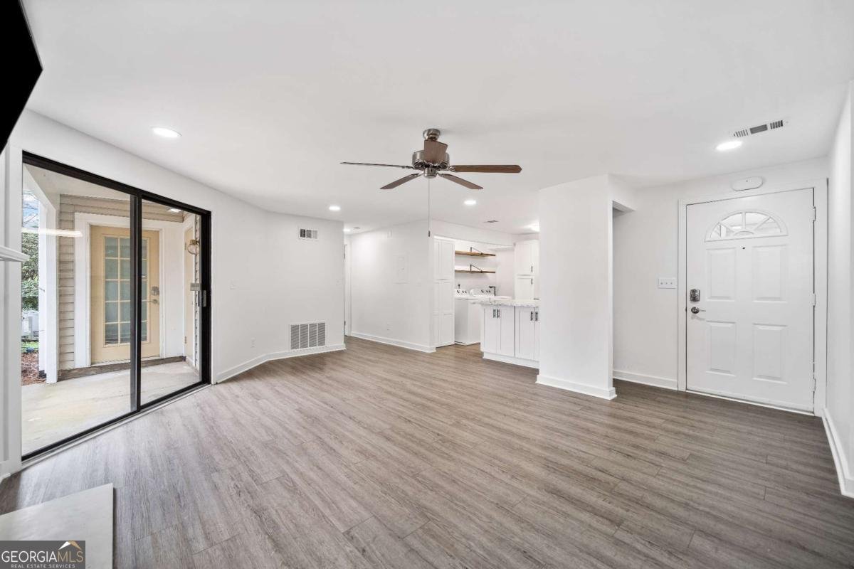 1379 KEYS LAKE Drive Brookhaven - 10