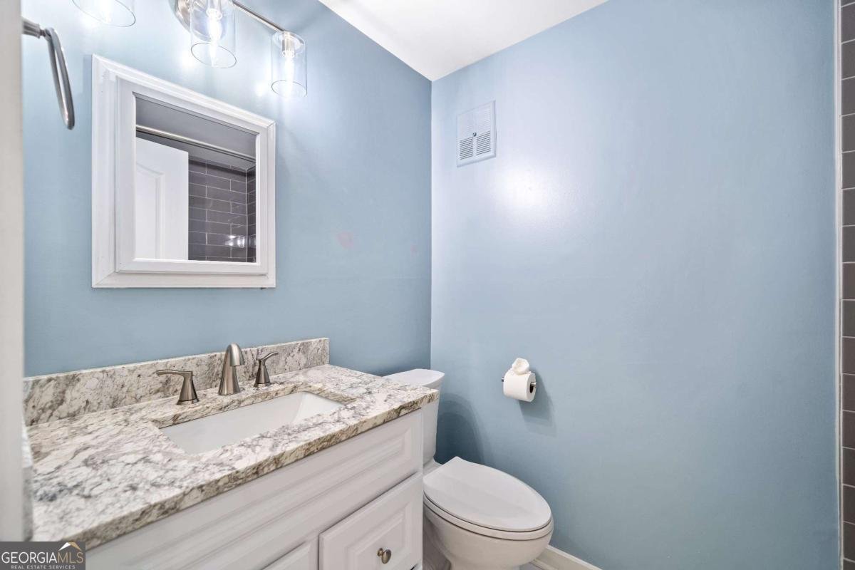 1379 KEYS LAKE Drive Brookhaven - 31