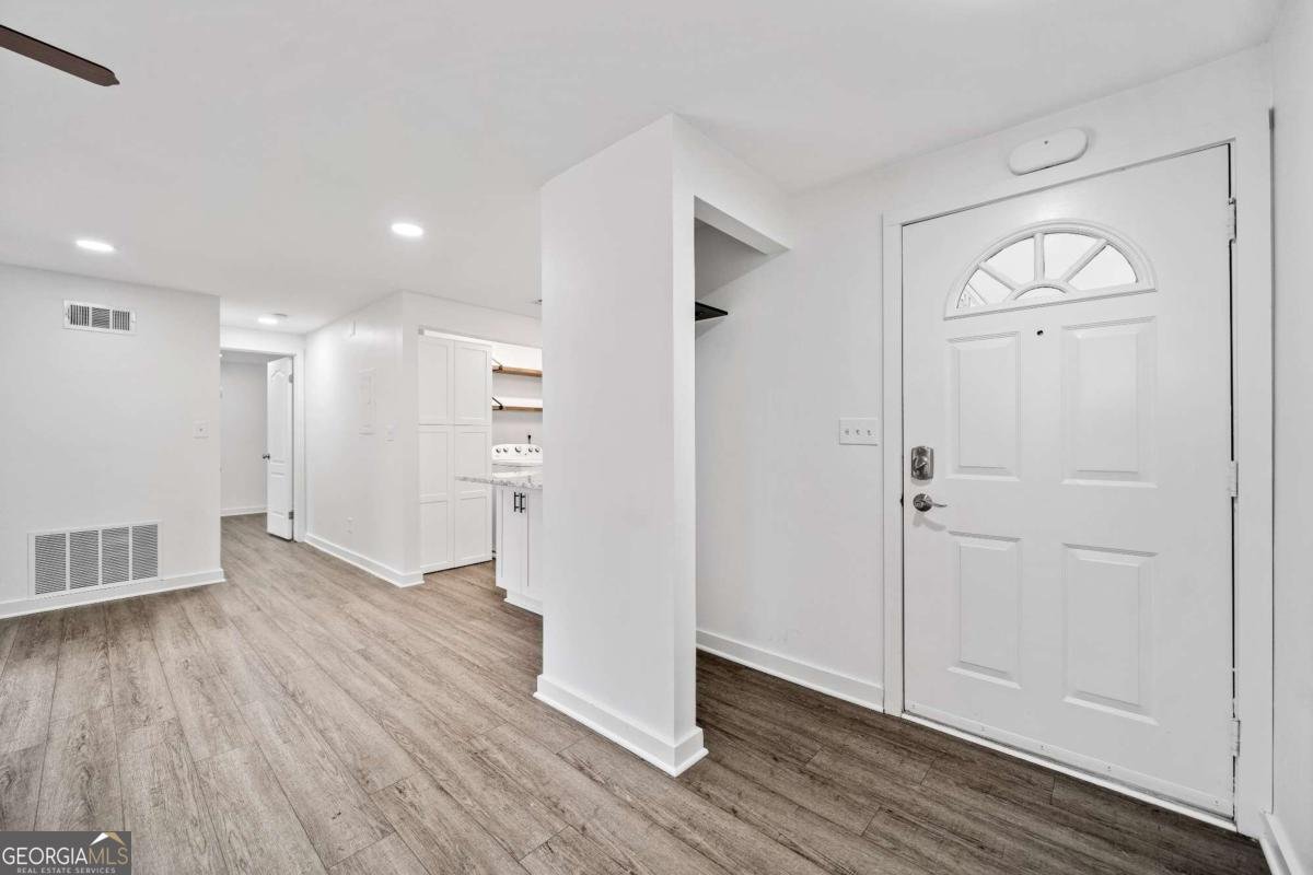 1379 KEYS LAKE Drive Brookhaven - 5