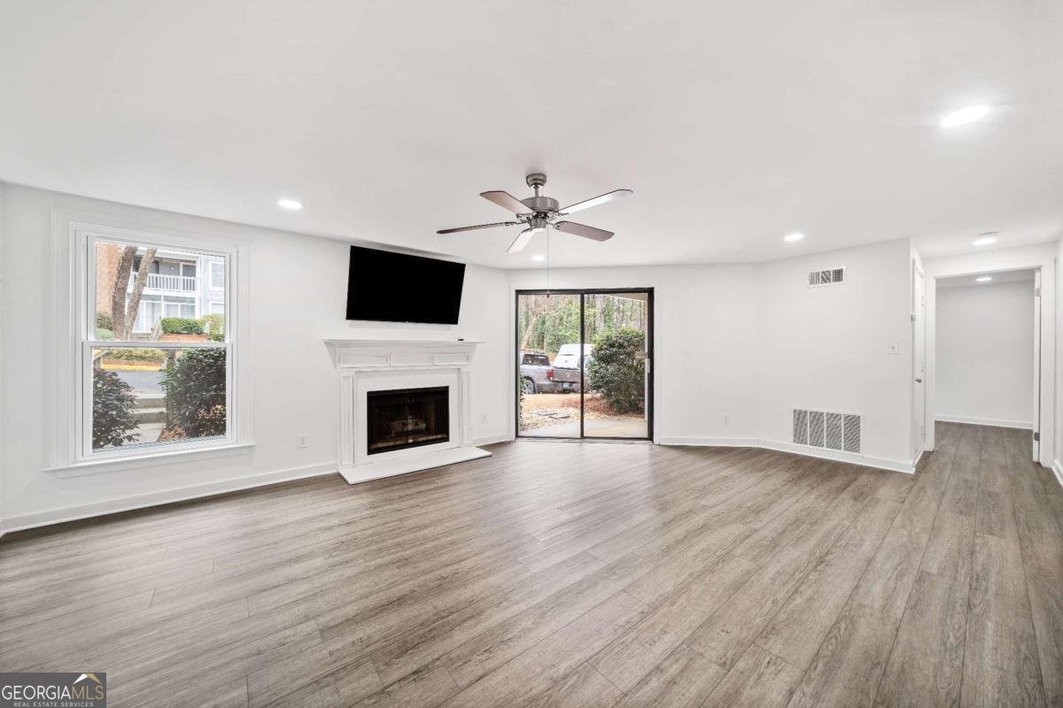 1379 KEYS LAKE Drive Brookhaven - 6
