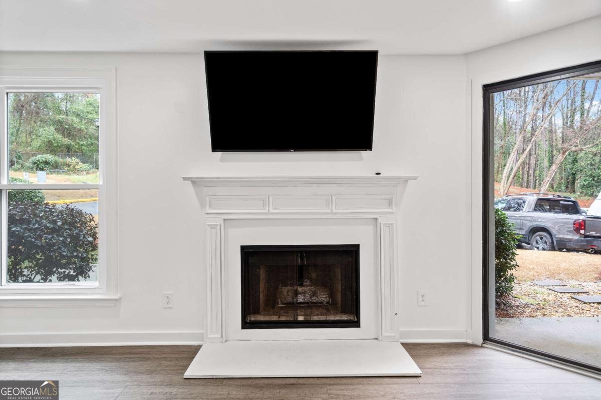 1379 KEYS LAKE Drive Brookhaven - 8