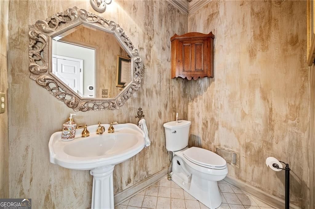 217 Colonial Drive Woodstock - 15