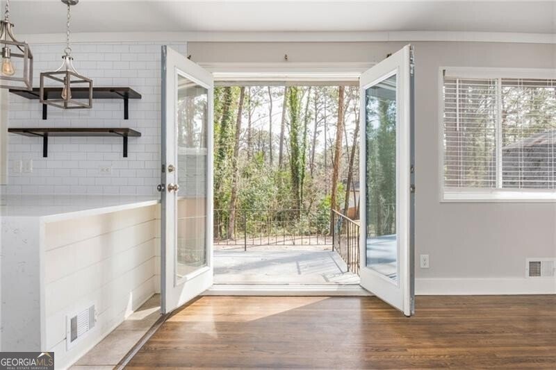 2542 Warwick Circle Atlanta - 8
