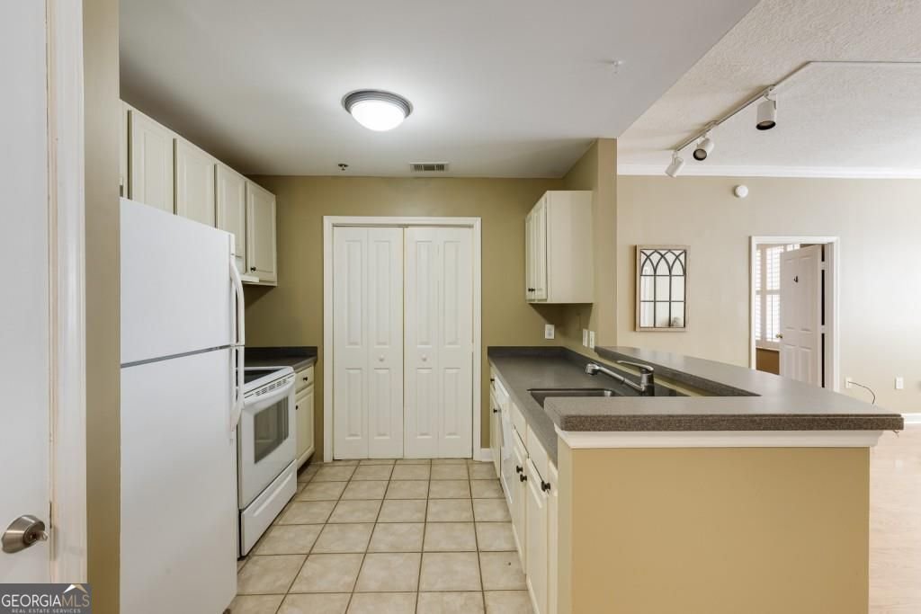 1101 Juniper Street Atlanta - 7