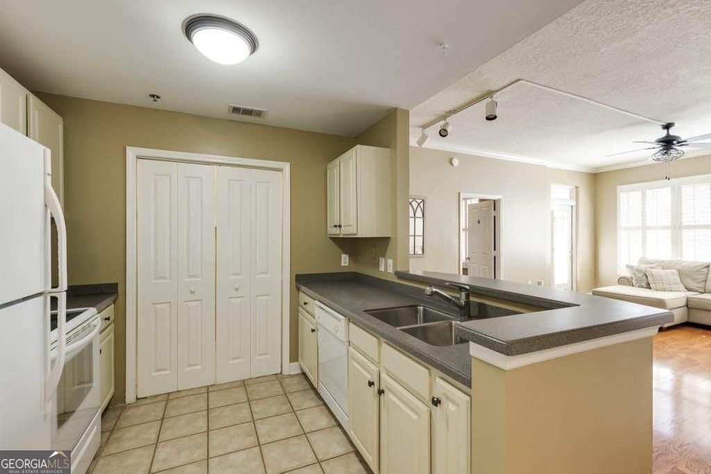 1101 Juniper Street Atlanta - 8