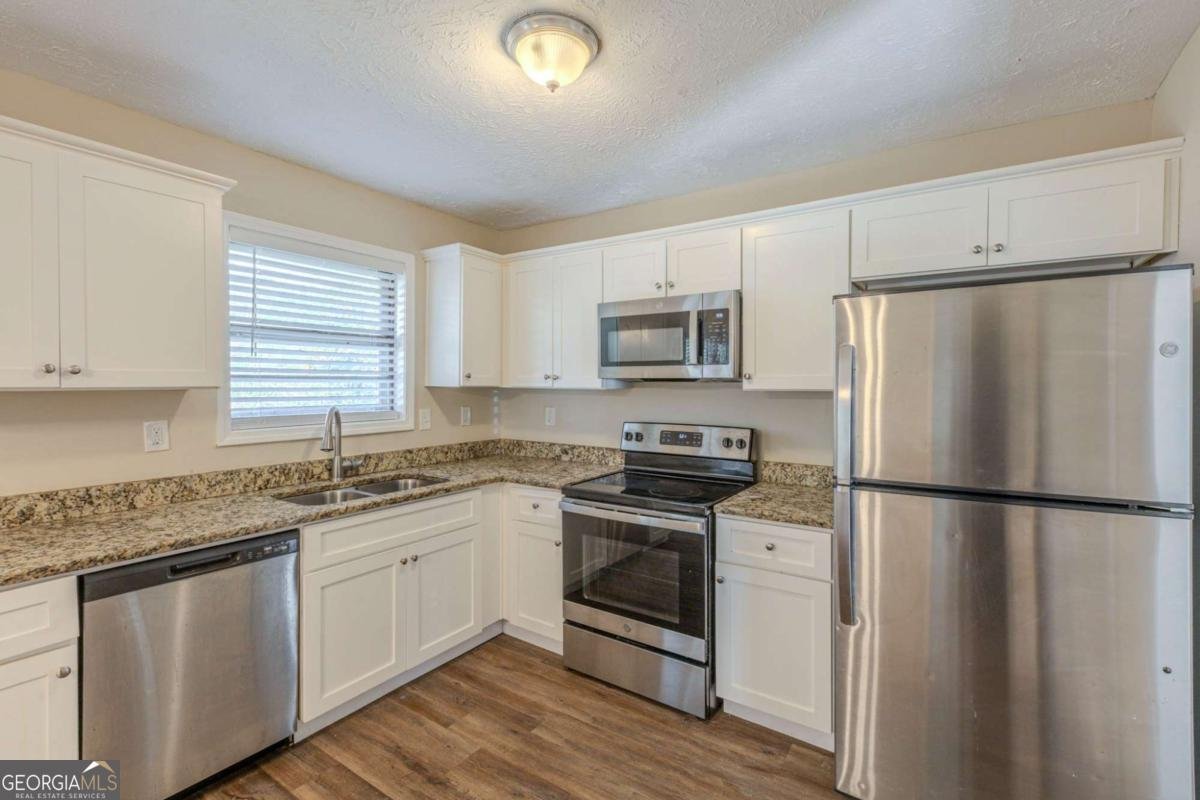 1526 Colony East Circle Stone Mountain - 3