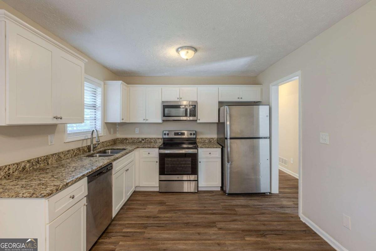 1526 Colony East Circle Stone Mountain - 4
