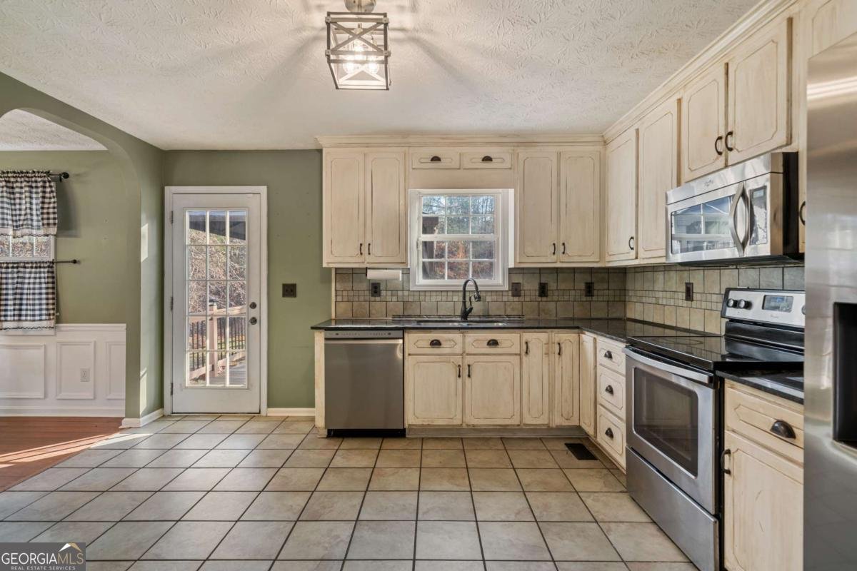 44 Cass Station Drive Cartersville - 20