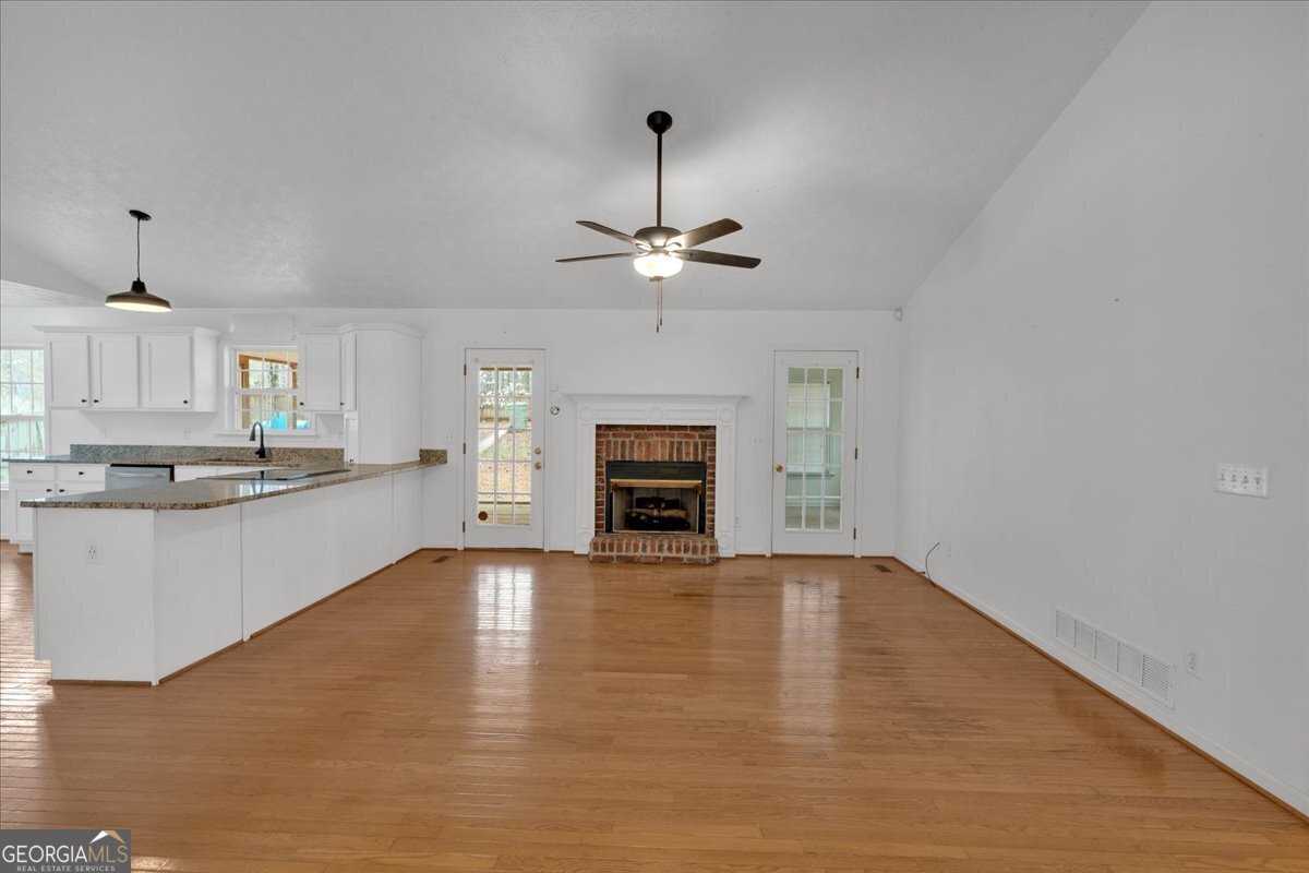 303 Fireside Trail Douglasville - 16