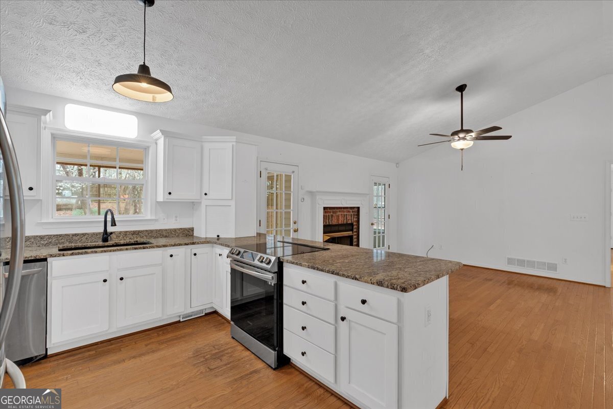 303 Fireside Trail Douglasville - 19
