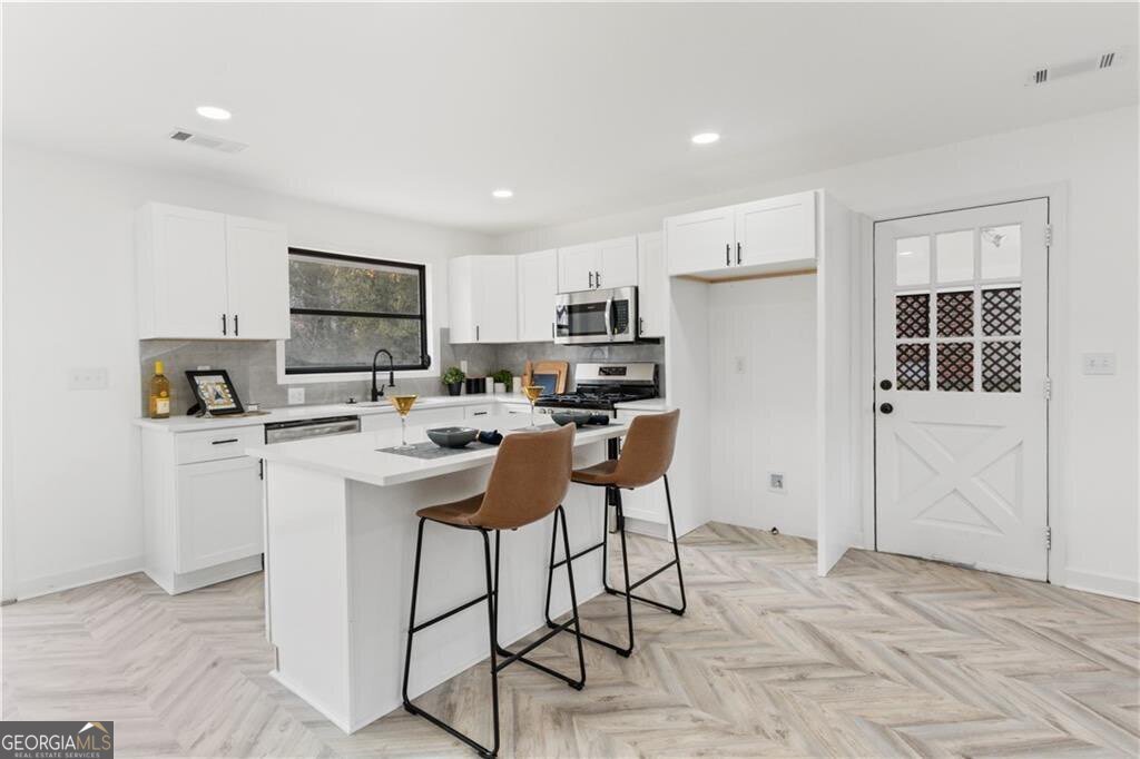 1066 Cleavemark Drive Clarkston - 8