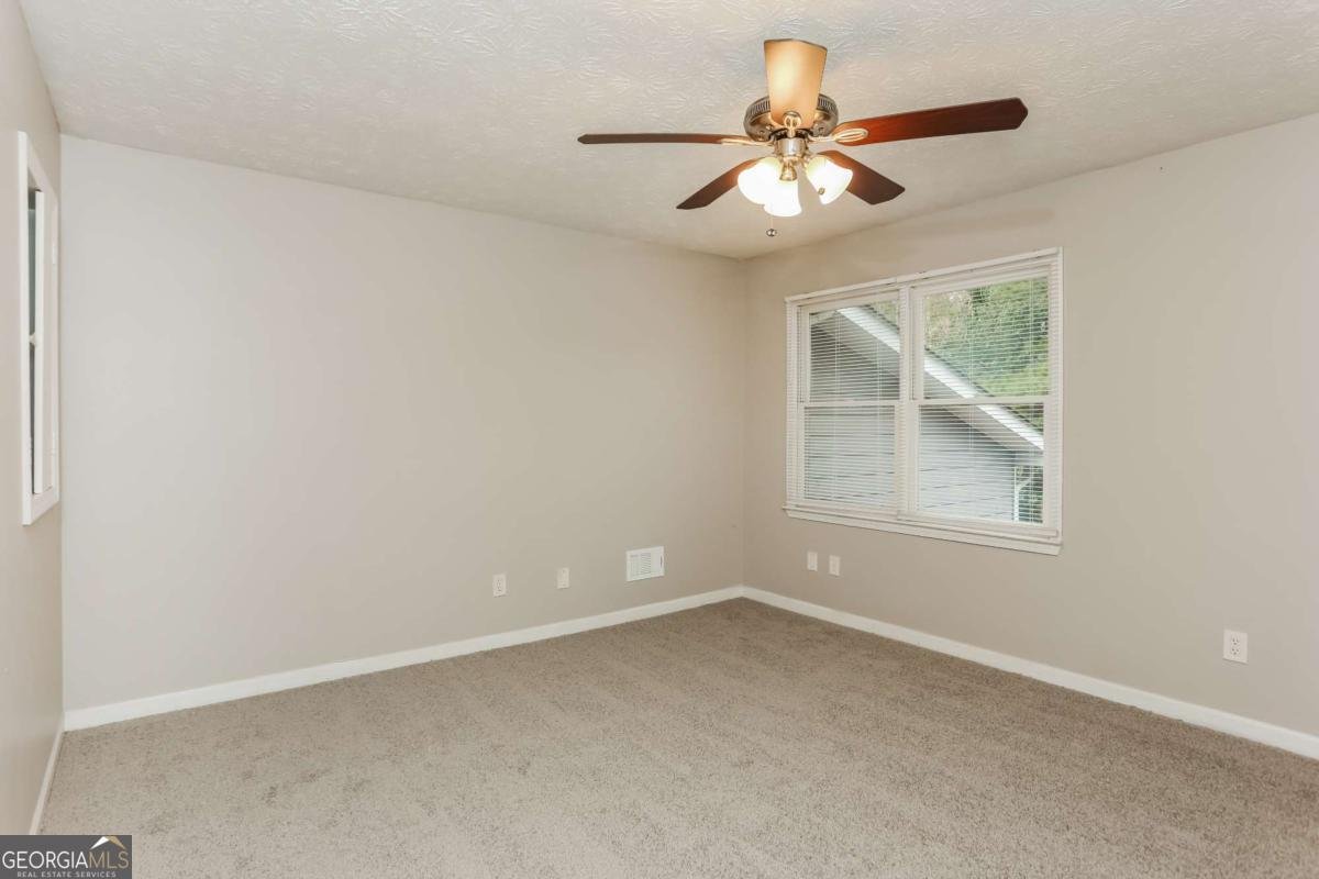 4893 Autumn Circle Stone Mountain - 11