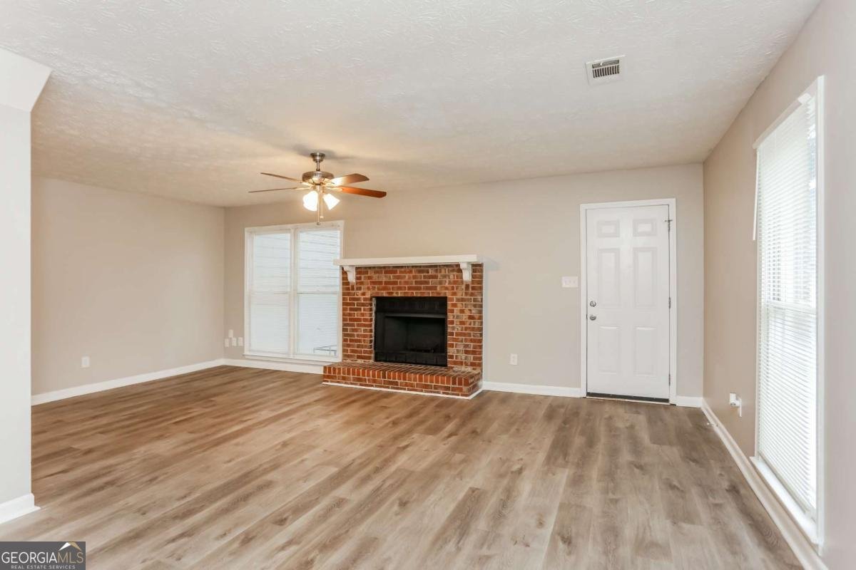 4893 Autumn Circle Stone Mountain - 19