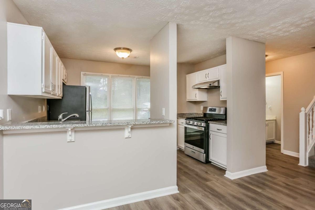 4893 Autumn Circle Stone Mountain - 4