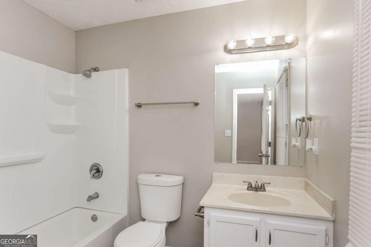 4893 Autumn Circle Stone Mountain - 6
