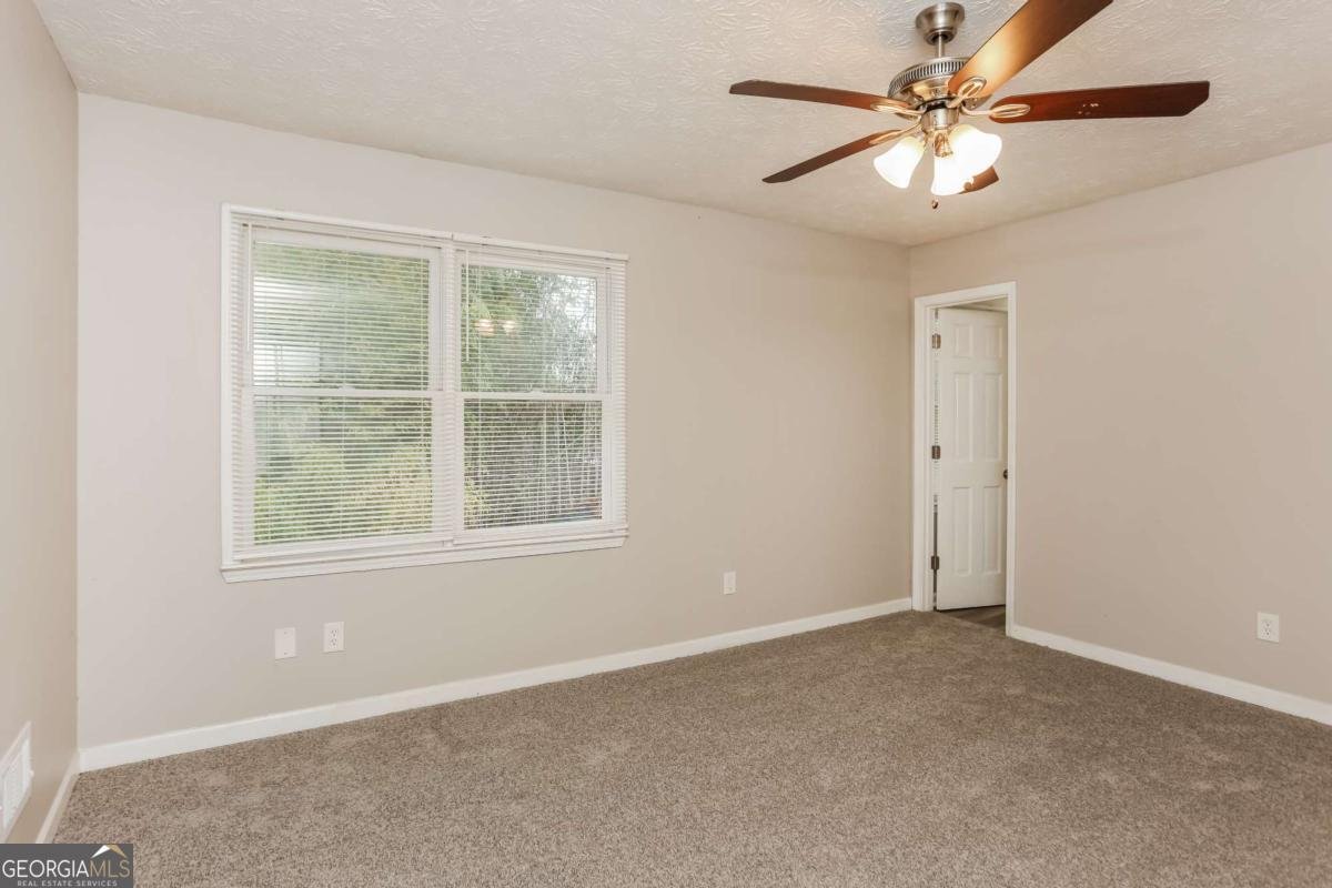 4893 Autumn Circle Stone Mountain - 9
