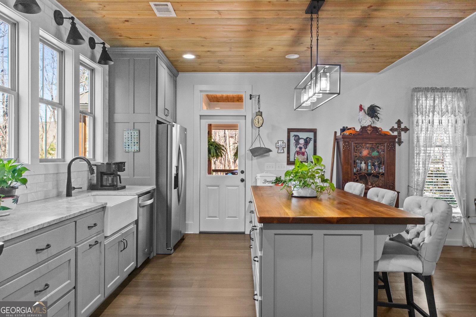 1360 Chambers Road Cleveland - 9